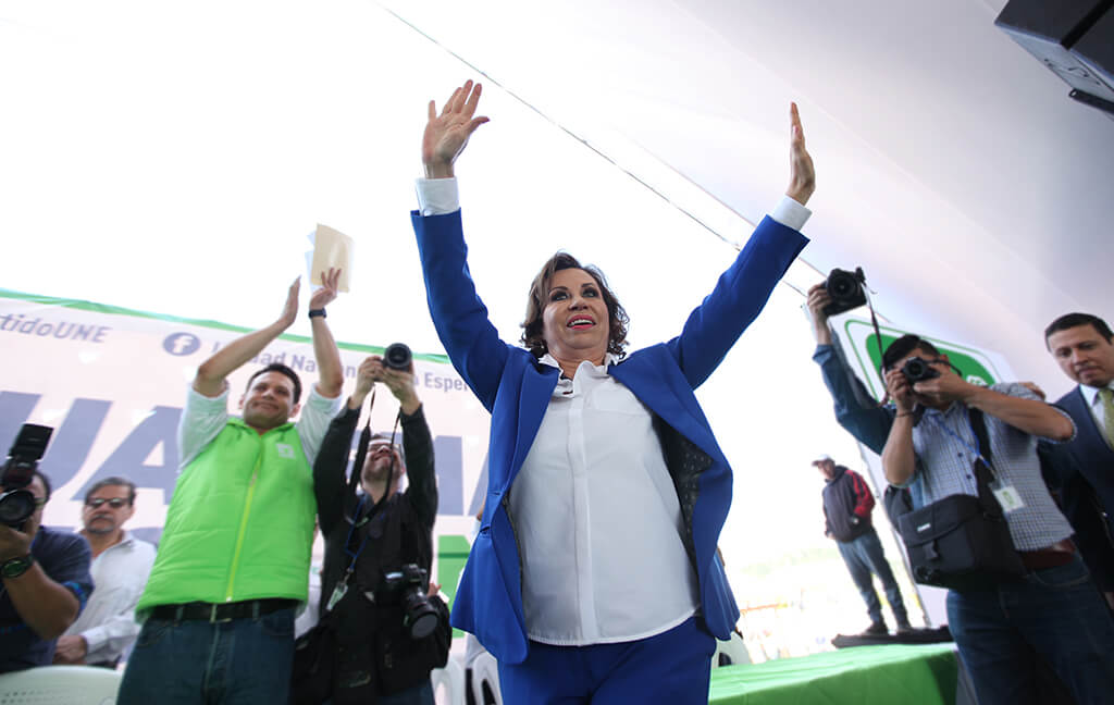 2019-02-17-Mujeres a la presidencia-Sandra Torres en asamblea