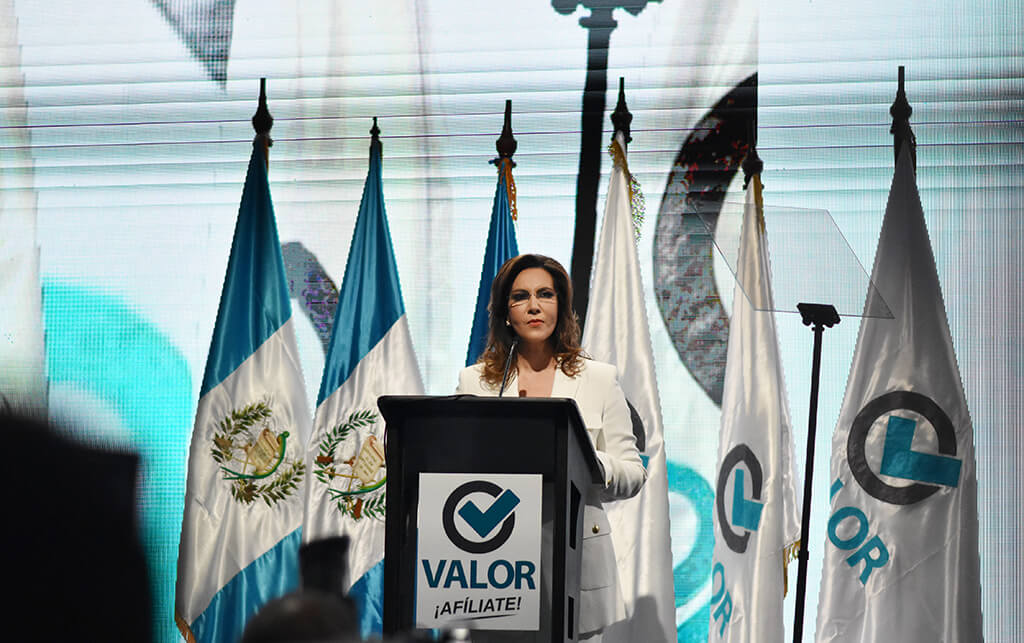 2019-02-17-Mujeres a la presidencia-Zury Rios en asamblea