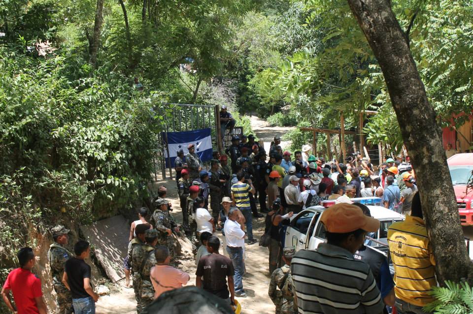 En 2014, en la Mina La Cuculmeca murieron 10 mineros artesanales soterrados por el uso de dinamita para extraer la broza