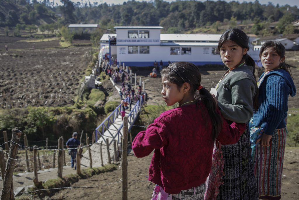 El 12 por ciento de los jóvenes ha migrado de Guatemala en los últimos años según una encuesta reciente. Foto: Edwin Bercián