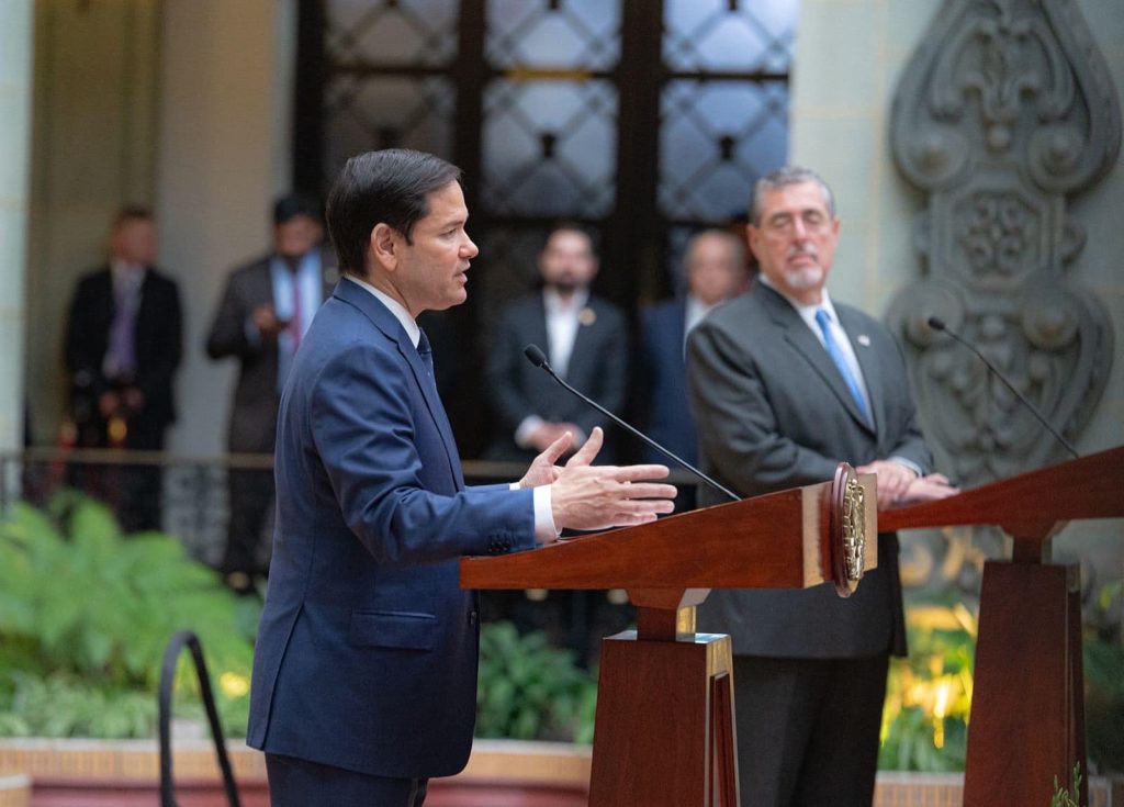 La primera visita al exterior del secretario de Estado, Marco Rubio, fue una gira por Centroamérica que coincidió con el anuncio del desmantelamiento de USAID. FOTO: US Embassy Guatemala.