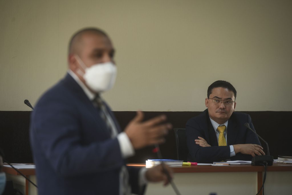 El juez Fredy Orellana ha admitido un nuevo caso que podría repercutir en la toma de decisiones de Bantrab. Foto: Edwin Bercián