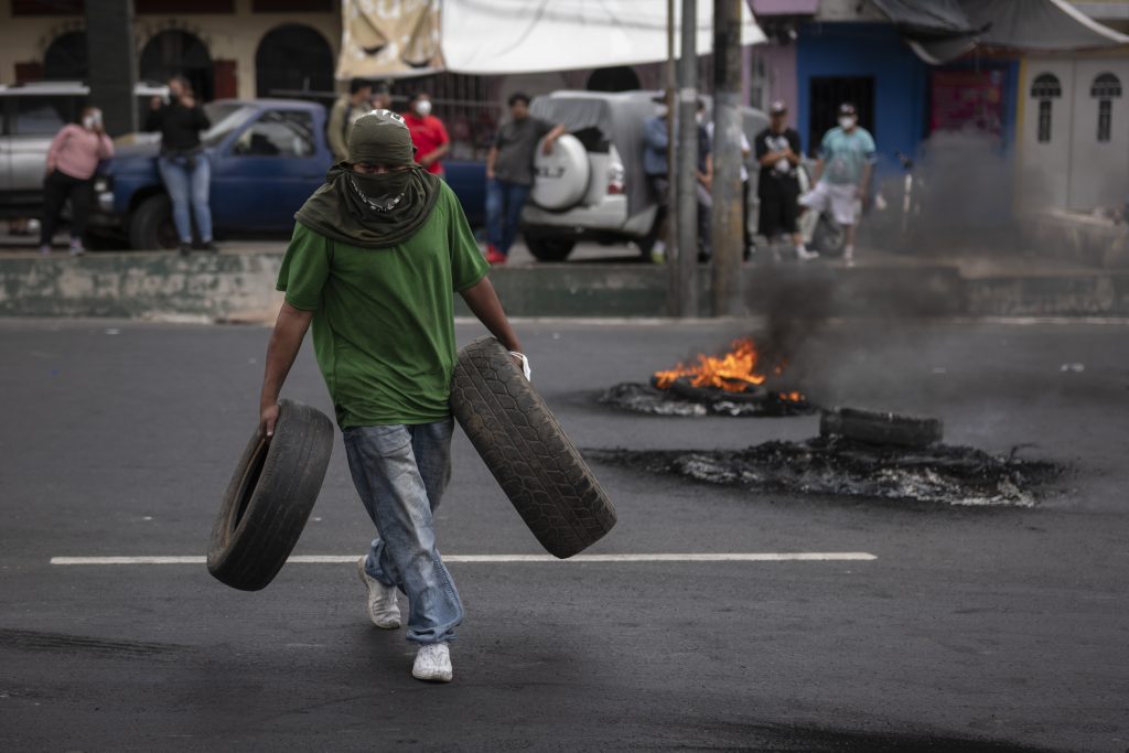 Las protestas contra el seguro obligatorio se multiplicaron en 48 horas. Foto: Edwin Bercián.