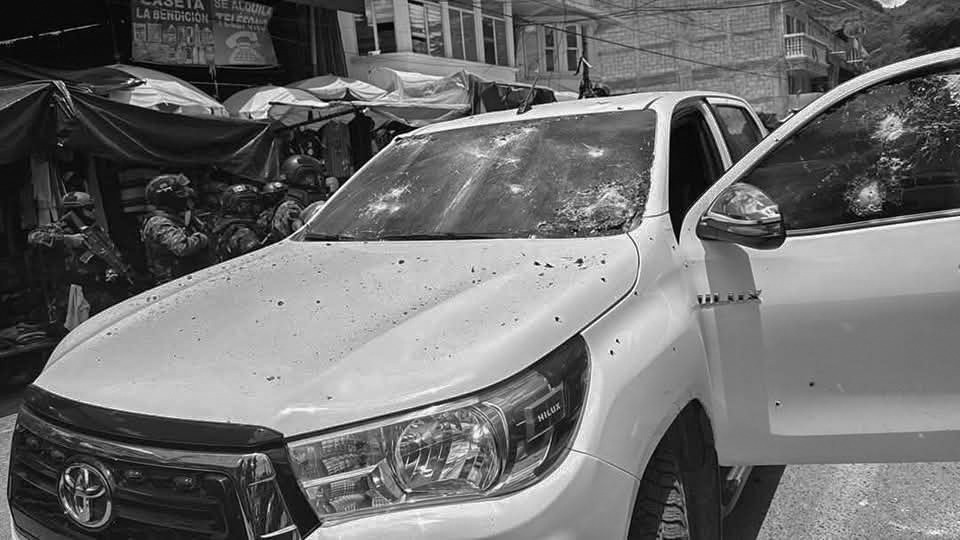 El carro en el que murieron cuatro guatemaltecos el pasado domingo en La Mesilla. Foto: Noticias La Democracia Huehuetenango