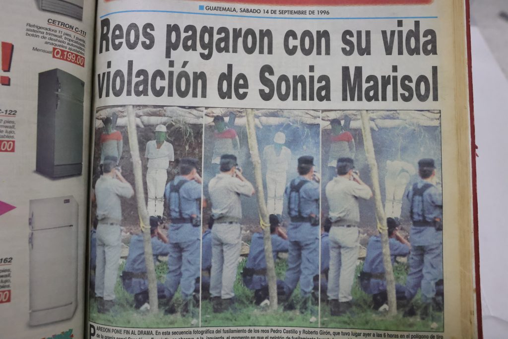 Todos los periódicos nacionales abrieron su portada el sábado con fotografías del fusilamiento. Prensa Libre dedicó además varias páginas interiores a la ejecución