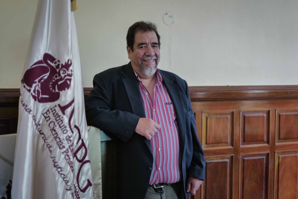 El Doctor Alejandro Rodríguez, del Instituto de Estudios Comparados en Ciencias Penales de Guatemala (ICCPG) posa para un retrato el 4 de marzo de 2026 en la ciudad de Guatemala. Foto/Edwin Bercián