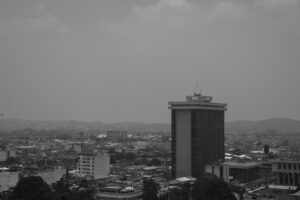 Fachada del edificio de FInanzas, ubicado en ciudad de Guatemala. Foto/Edwin Bercián