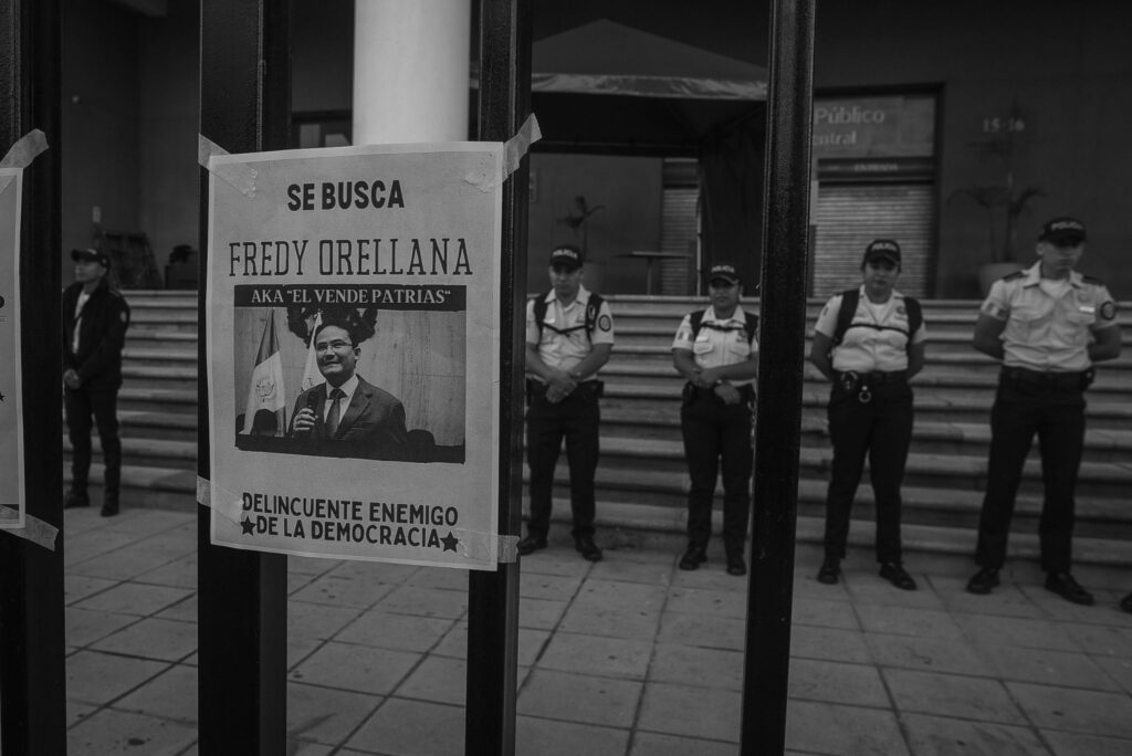El juez Fredy Orellana, del juzgado Séptimo Penal, ordenó eL viernes 24 de octubre la nulidad del Grupo Promotor y del partido político Movimiento Semilla. (Foto: Edwin Bercián)